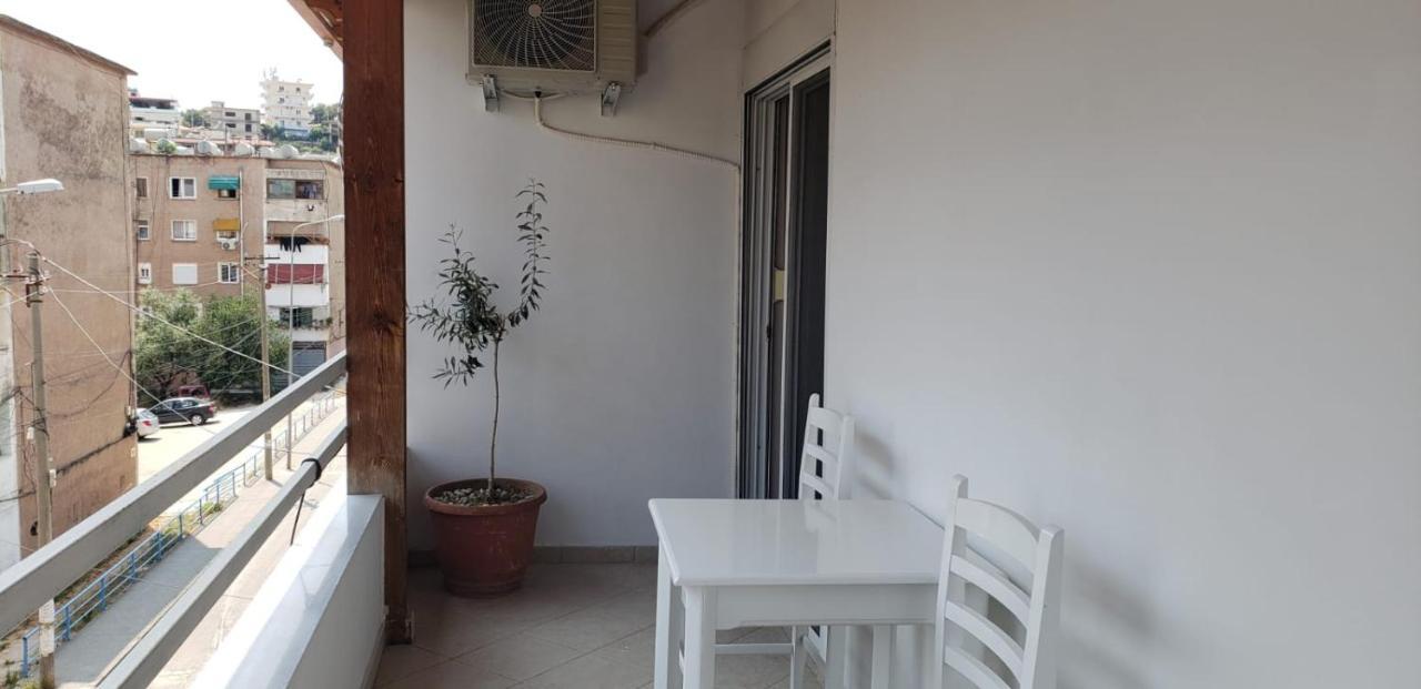 Michalis, 2-Bedroom Apartment In Saranda Bagian luar foto