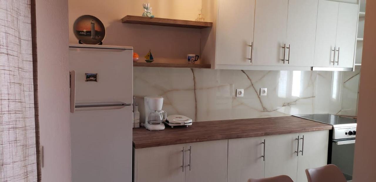 Michalis, 2-Bedroom Apartment In Saranda Bagian luar foto